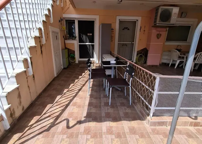 Апартаменты Anna Неа-Перамос